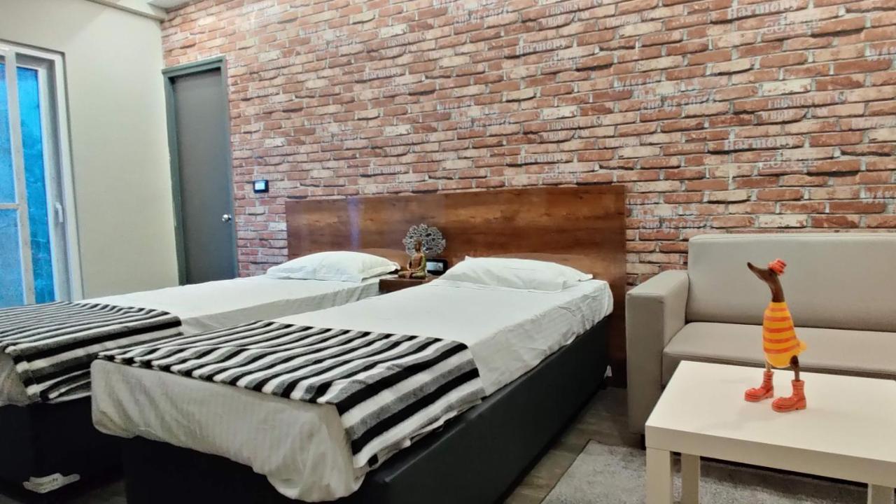 Restel Studio Flats Haydarabad Dış mekan fotoğraf