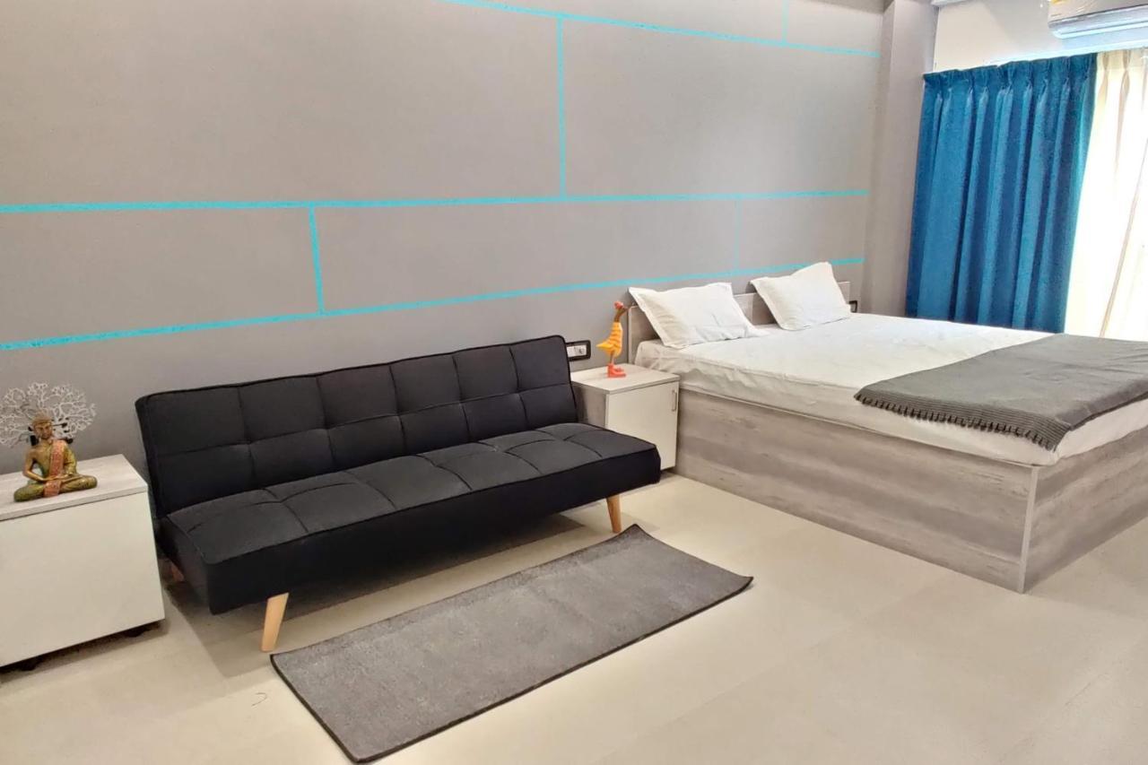 Restel Studio Flats Haydarabad Dış mekan fotoğraf