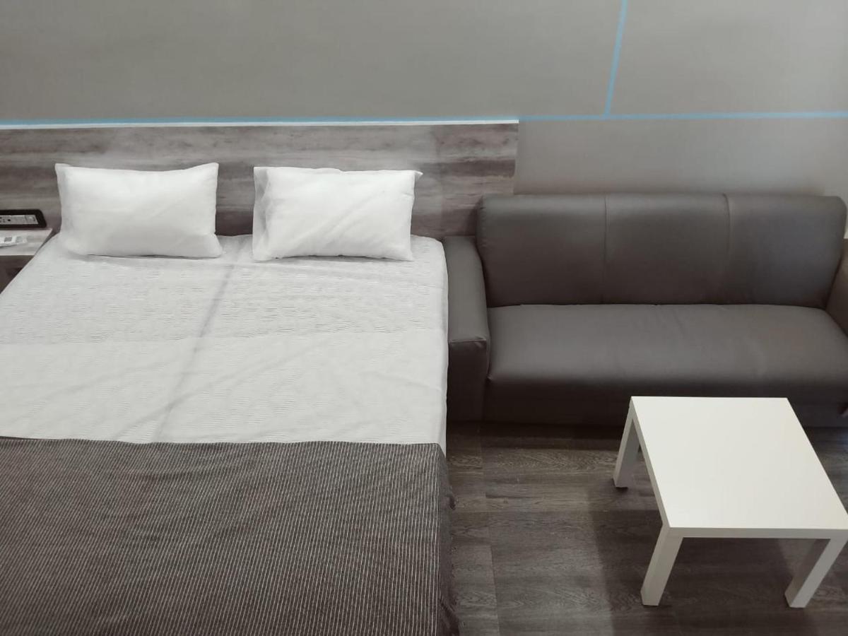 Restel Studio Flats Haydarabad Dış mekan fotoğraf