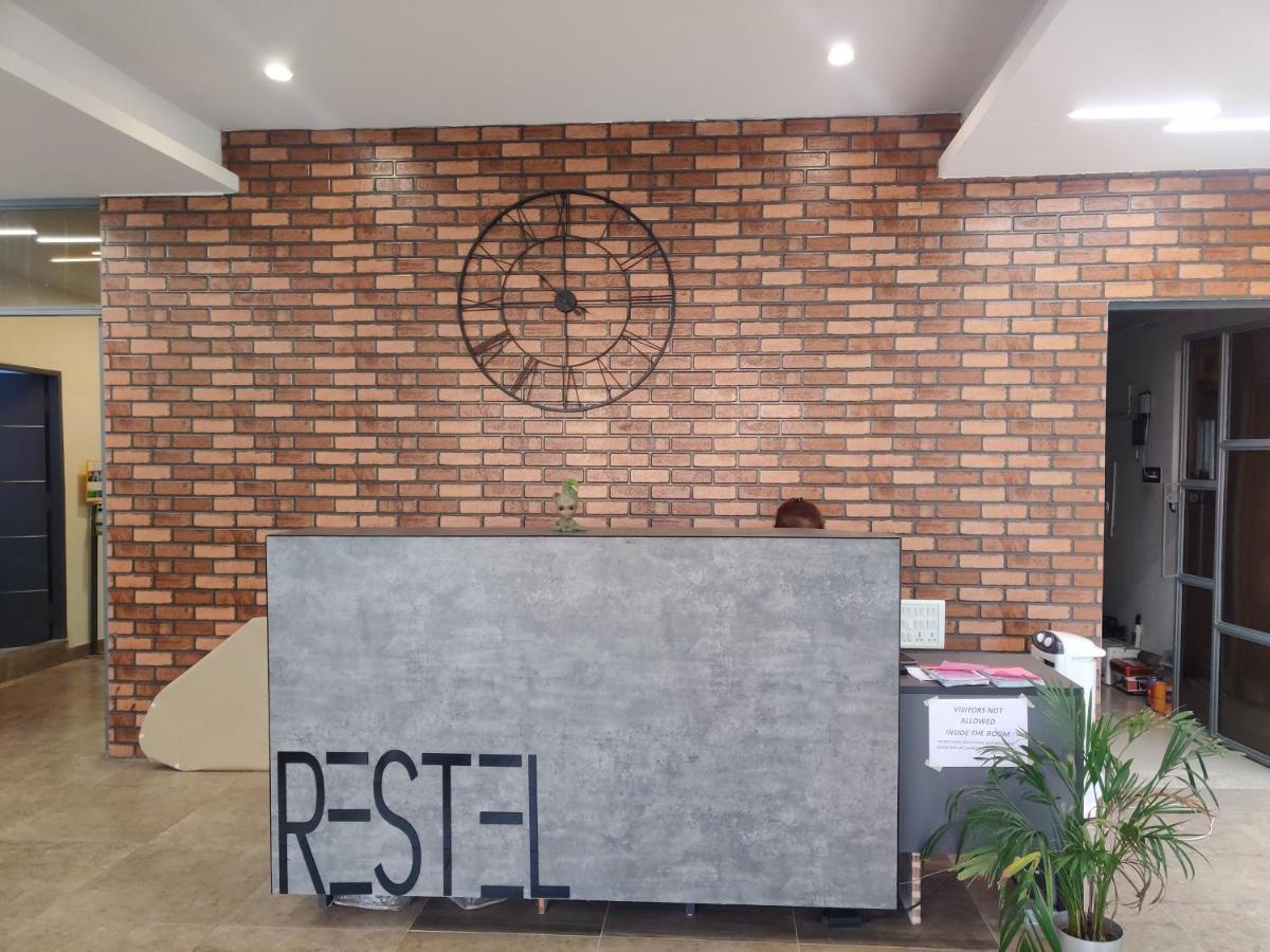 Restel Studio Flats Haydarabad Dış mekan fotoğraf