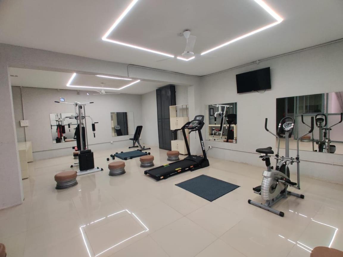 Restel Studio Flats Haydarabad Dış mekan fotoğraf